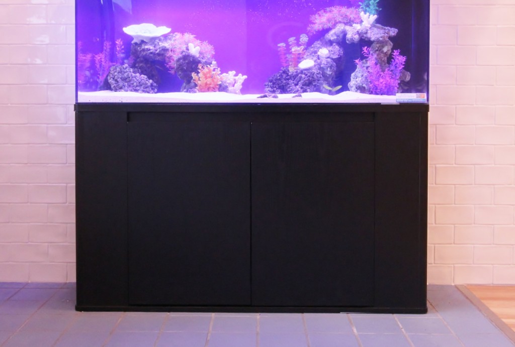 安くて丈夫な水槽台 おすすめメーカー設置事例   熱帯魚・金魚の水槽