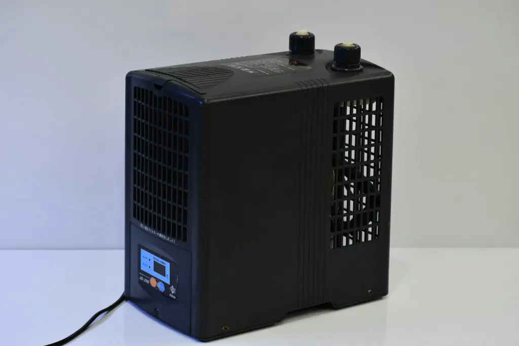 検証！エアコンで水温管理VS水槽用クーラーを導入！どちらがお得なのか 